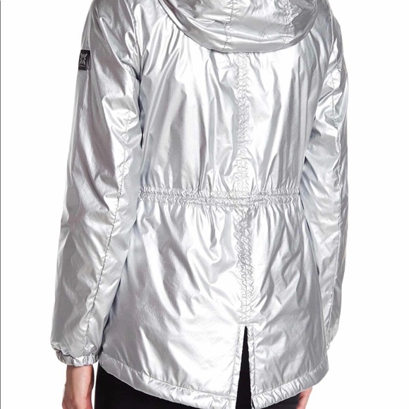 Lightweight jacket - Picture 2 of 5